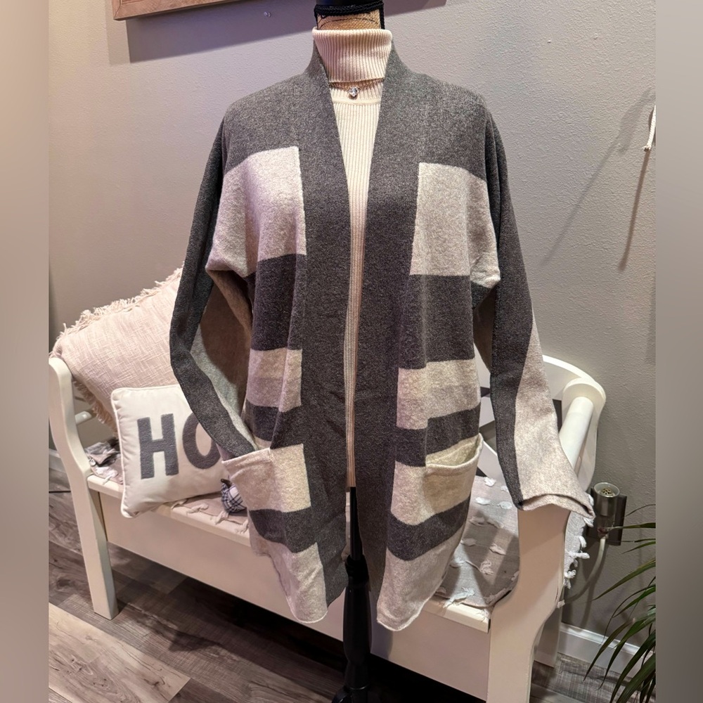 Adorable striped Old Navy cardigan! Like new!